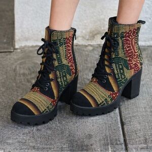 🆕Funky artisan boots 7